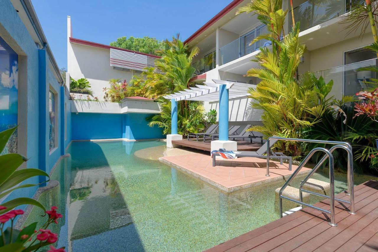 Macrossan House Boutique Holiday Apartments Port Douglas Ngoại thất bức ảnh