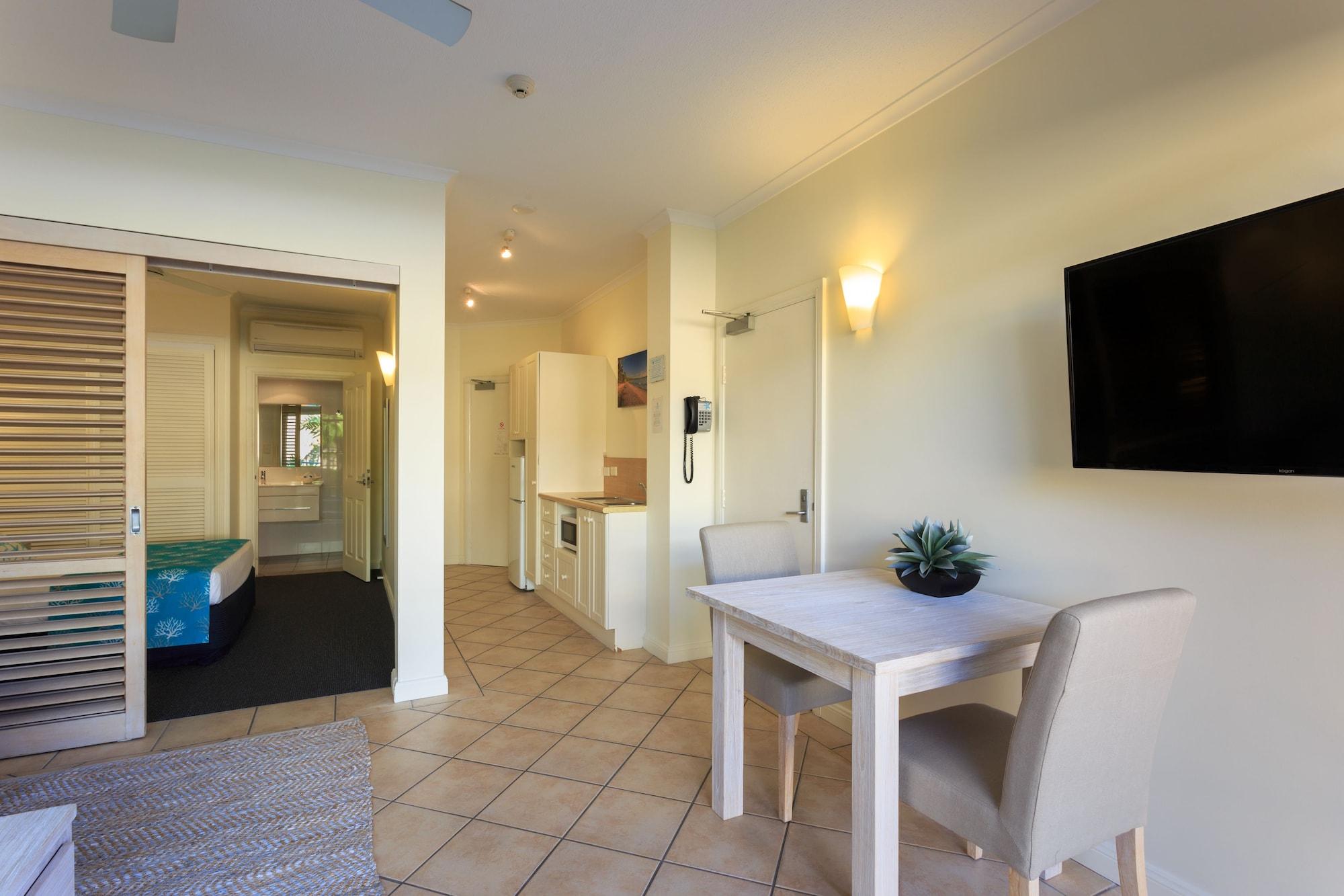 Macrossan House Boutique Holiday Apartments Port Douglas Ngoại thất bức ảnh