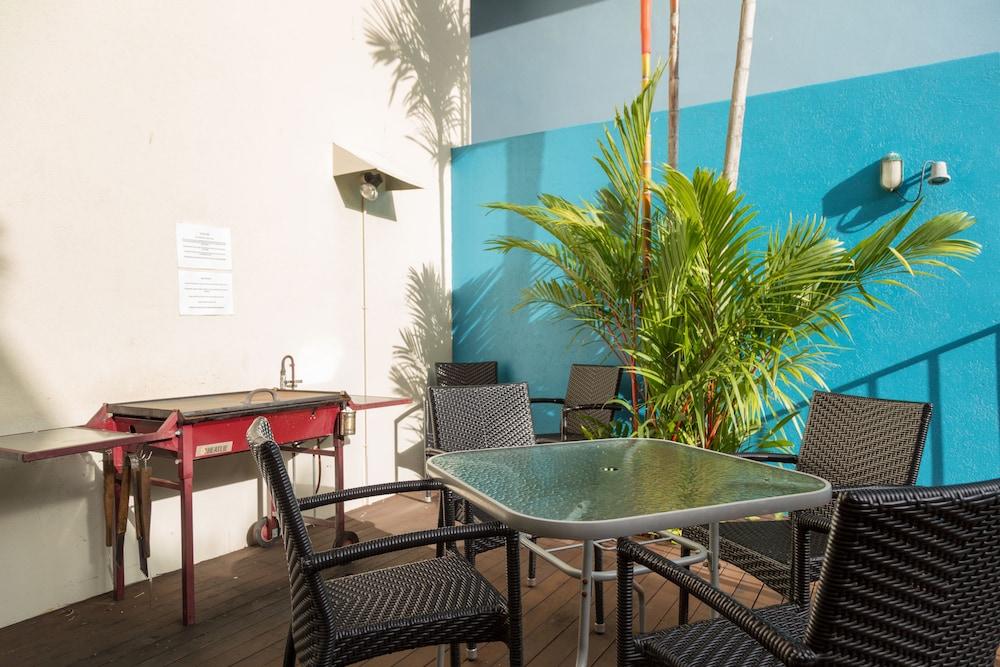 Macrossan House Boutique Holiday Apartments Port Douglas Ngoại thất bức ảnh