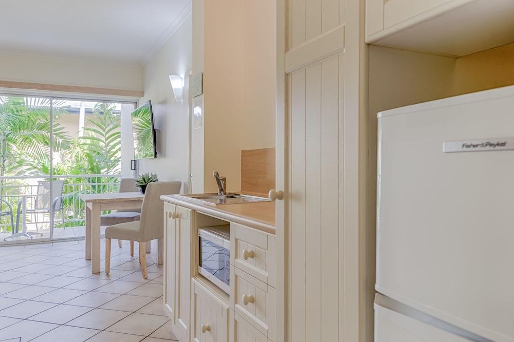 Macrossan House Boutique Holiday Apartments Port Douglas Ngoại thất bức ảnh